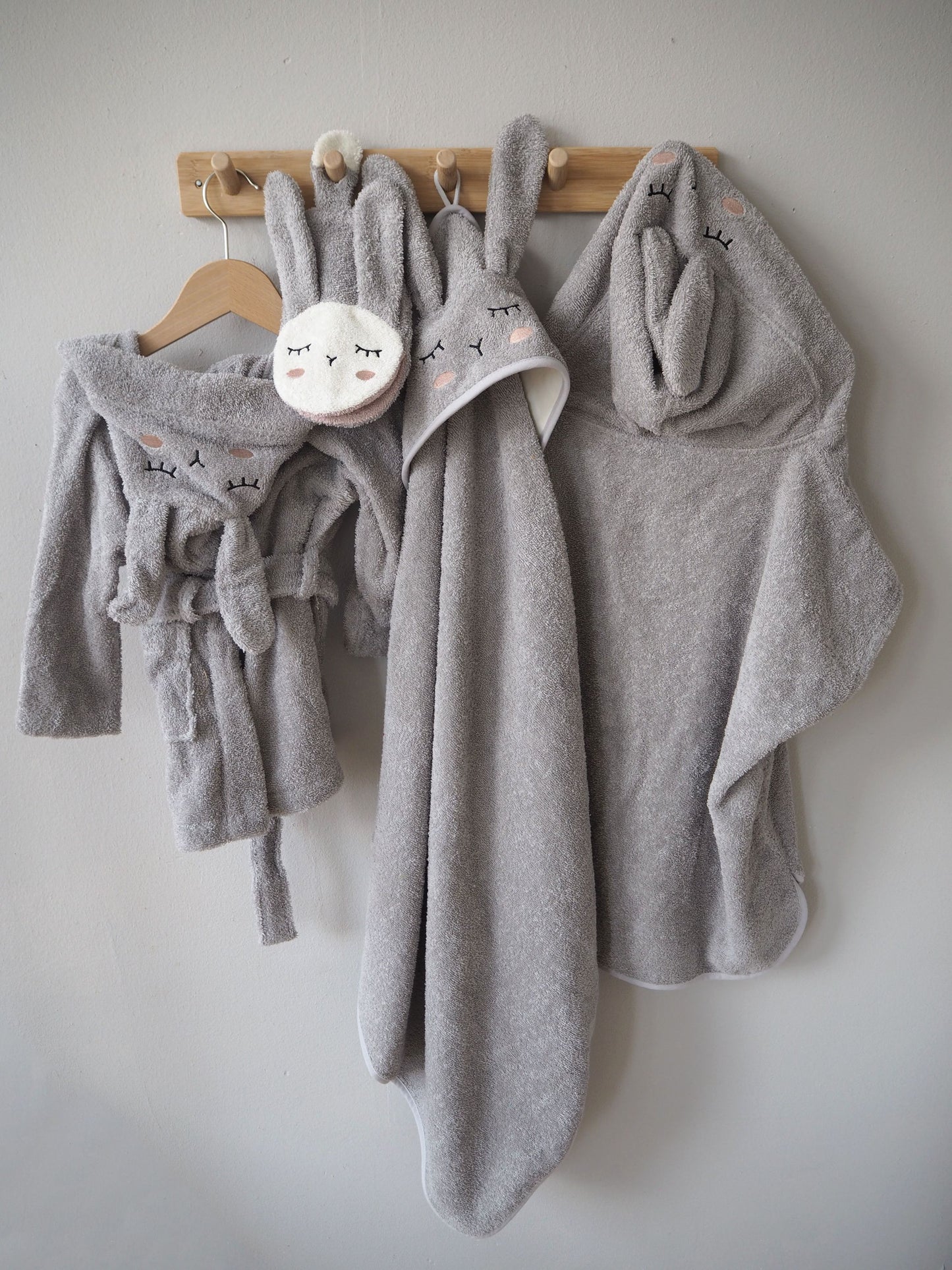 Kapuzen-Handtuch Hase Silbergrau