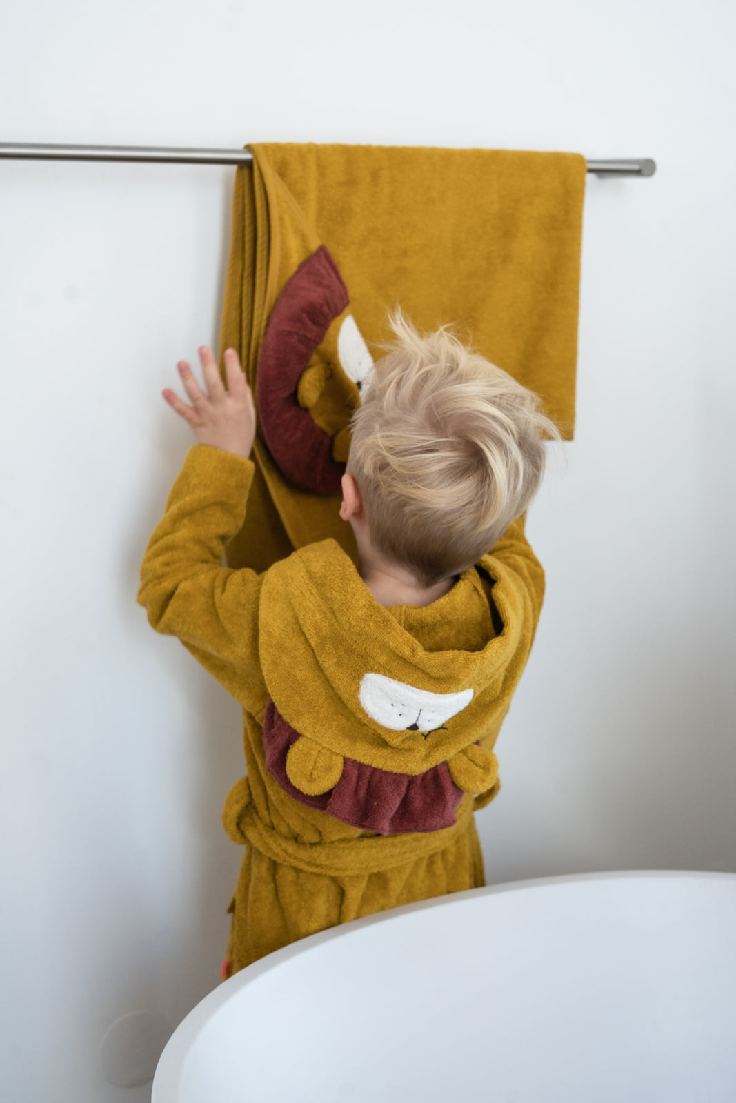 Kapuzen-Handtuch Löwe Mustard