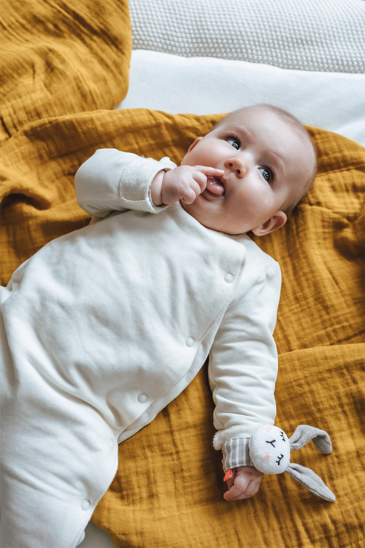 Rassel- Armband Hase